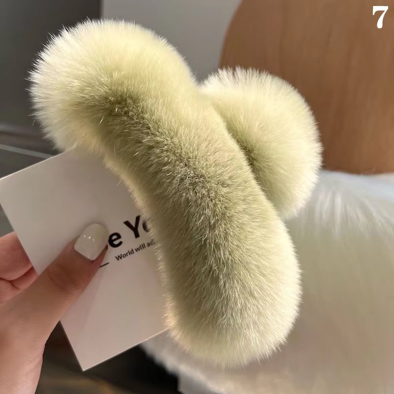 Winter Faux Fur Hair Claw Rabbit Hair Hairpins Plush Hair Clip Barrette Crab Headwear for Women Girls Hair Accessories